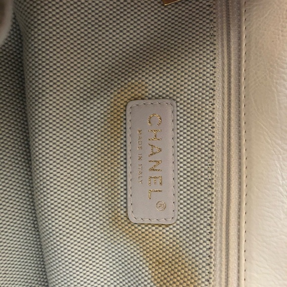 Authentic Chanel Shoulder Bag - Picture 8 of 9